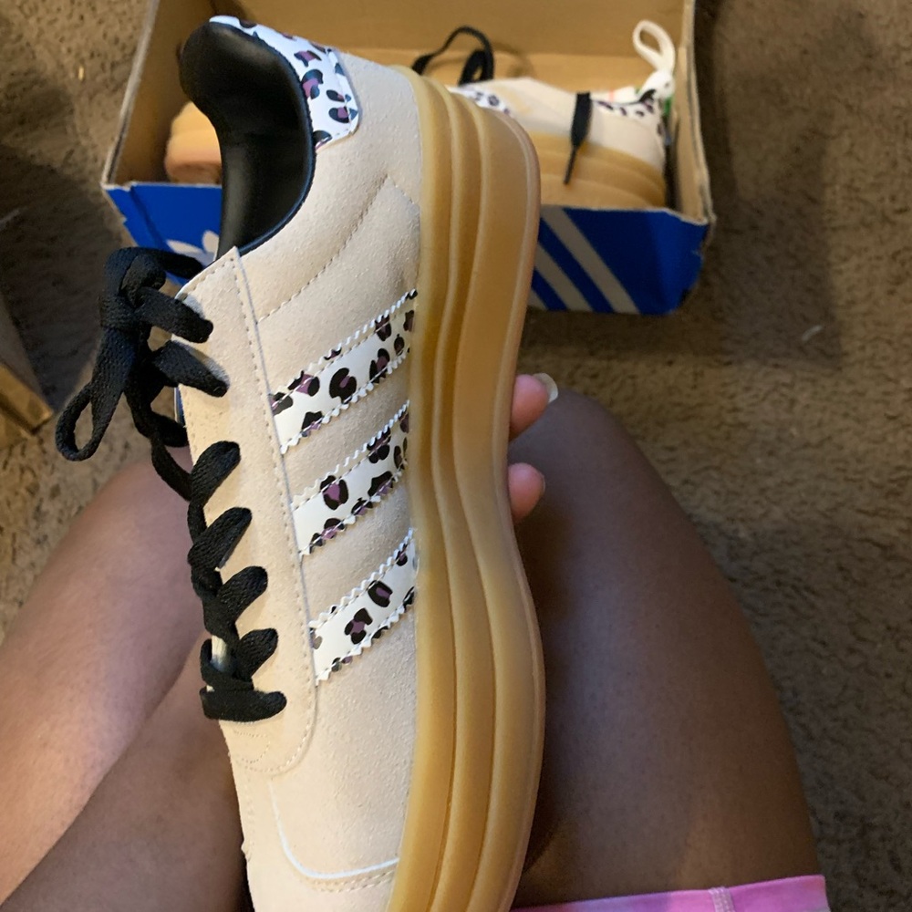 COPY - Adidas - Picture 4 of 13